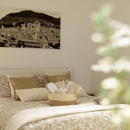 Casa Falcucci กุบบีโอ ภายนอก รูปภาพ