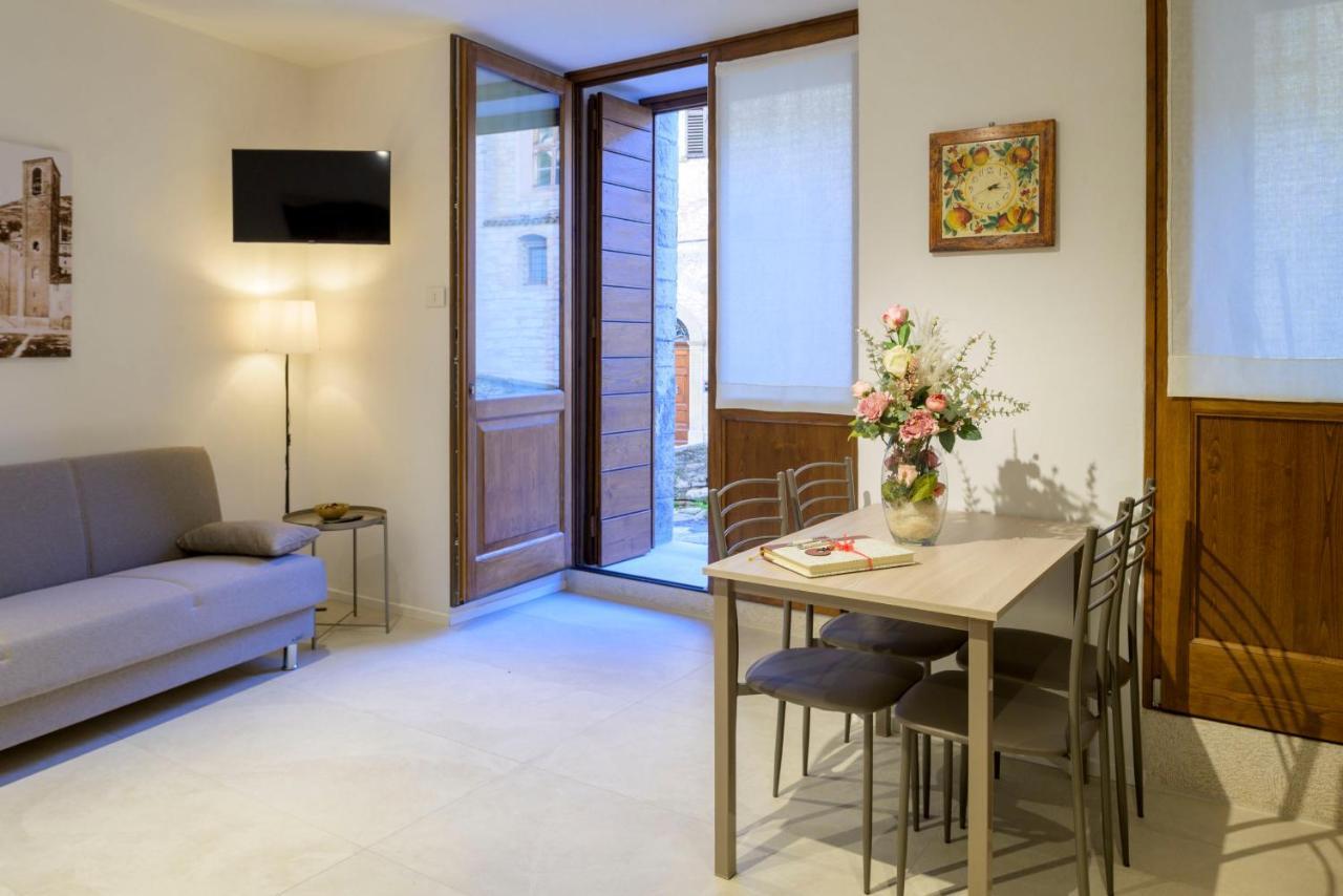 Casa Falcucci กุบบีโอ ภายนอก รูปภาพ