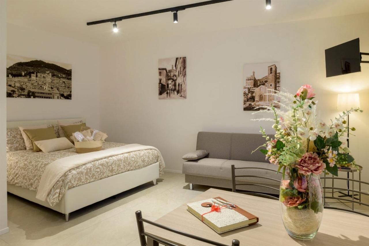 Casa Falcucci กุบบีโอ ภายนอก รูปภาพ